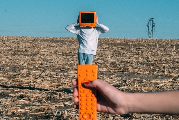 ロボットをコントロールしている